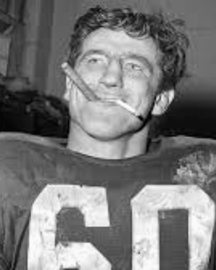 How Chuck Bednarik played both offense and defense in the NFL. - LAH. | Living American Heritage